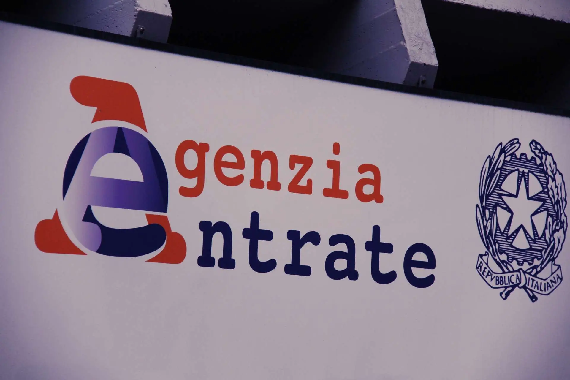 Cosa fare se si riceve una comunicazione dall’agenzia delle entrate: ecco come evitare multe e sanzioni Cosa fare se si riceve una comunicazione dall’agenzia delle entrate: ecco come evitare multe e sanzioni