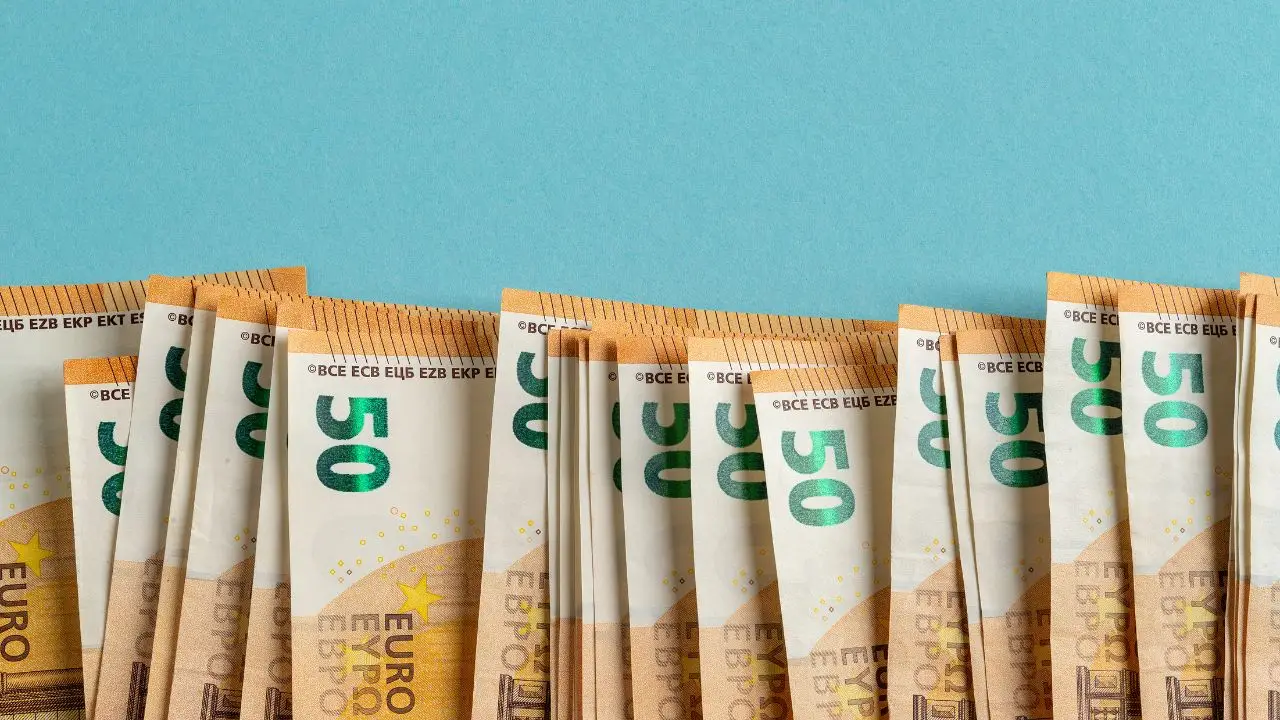 Banconote da 50 euro sotto osservazione: l’allerta della Banca Centrale e i rischi per i cittadini