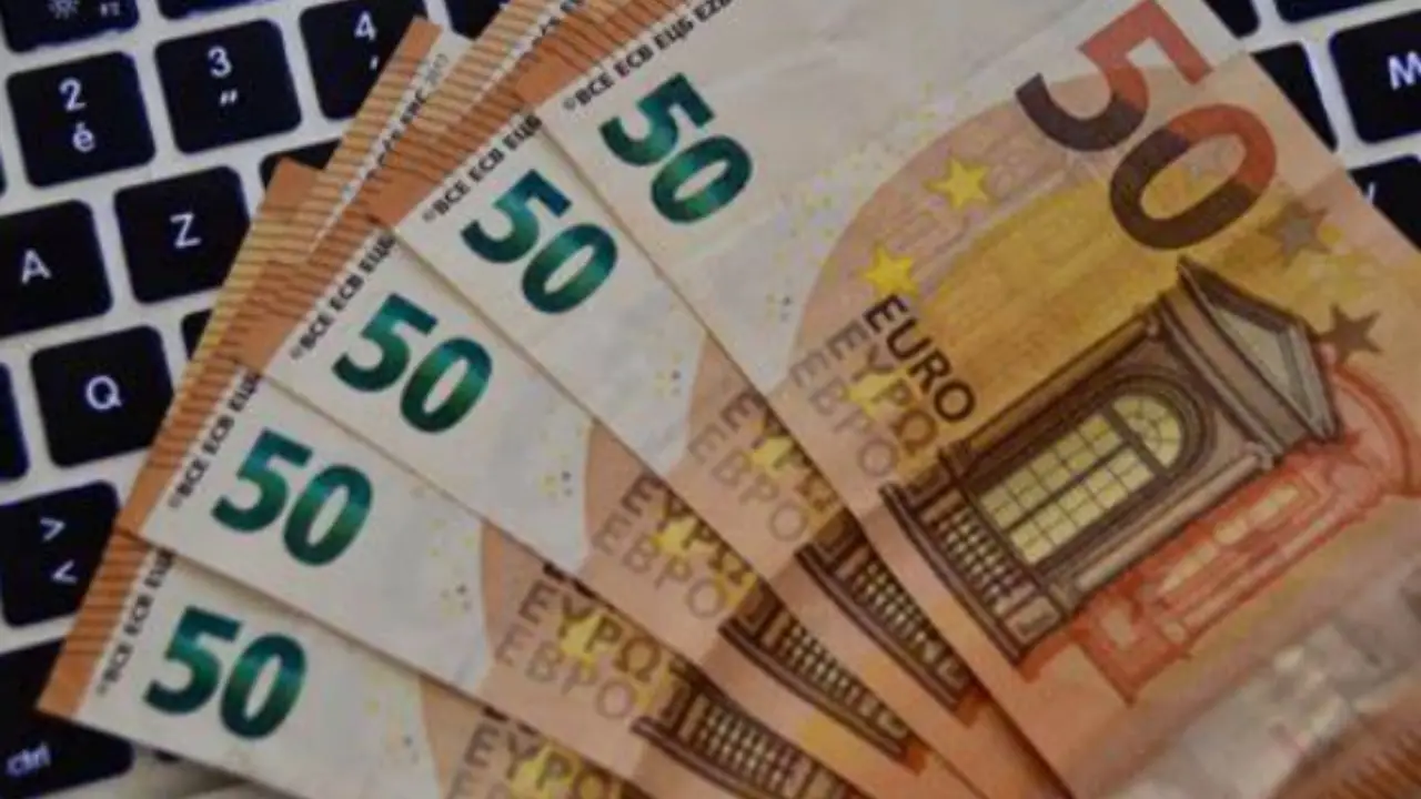 Banconote da 50 euro sotto osservazione: l’allerta della Banca Centrale e i rischi per i cittadini Immagine selezionata