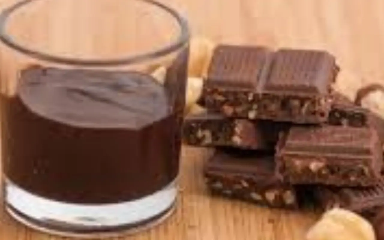 Mangiare cioccolato fondente ogni giorno: i benefici e i limiti Immagine selezionata