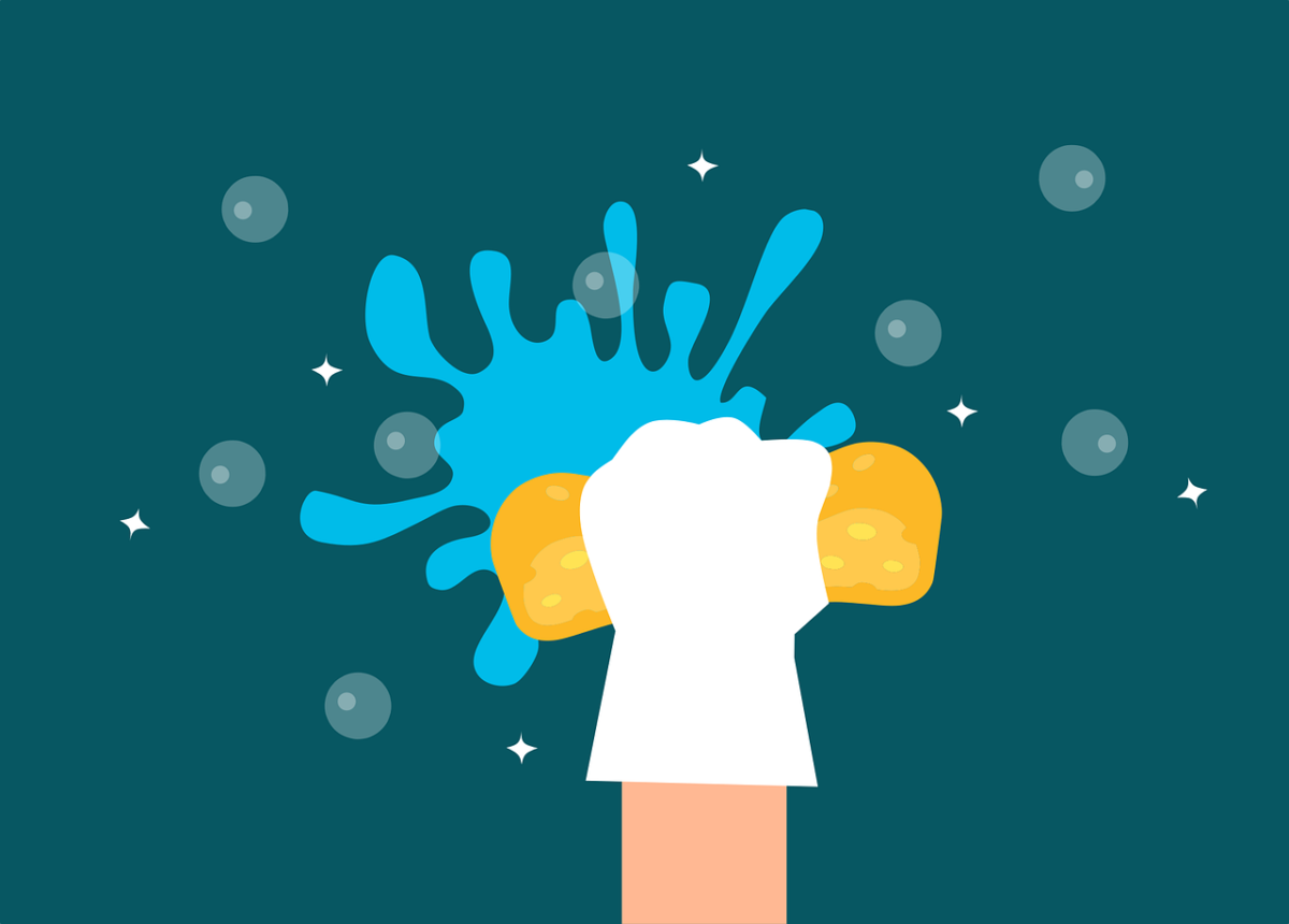 Alcol e plastica non vanno d’accordo: ecco perché rischi di danneggiare le superfici Alcol e plastica non vanno d’accordo: ecco perché rischi di danneggiare le superfici